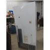 Image 4 : Amana Refrigerator With Bottom Freezer, Model BR18VW