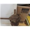 Image 15 : Cast Iron Headboard, Footboard & 2 Side Rails 54" Wide