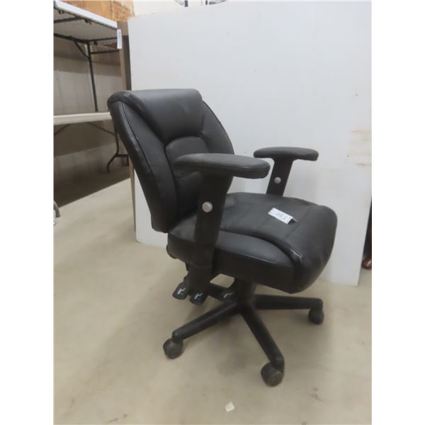 Office Chair With Tilt, Lift, And Swivel
