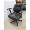 Image 9 : Office Chair With Tilt, Lift, And Swivel