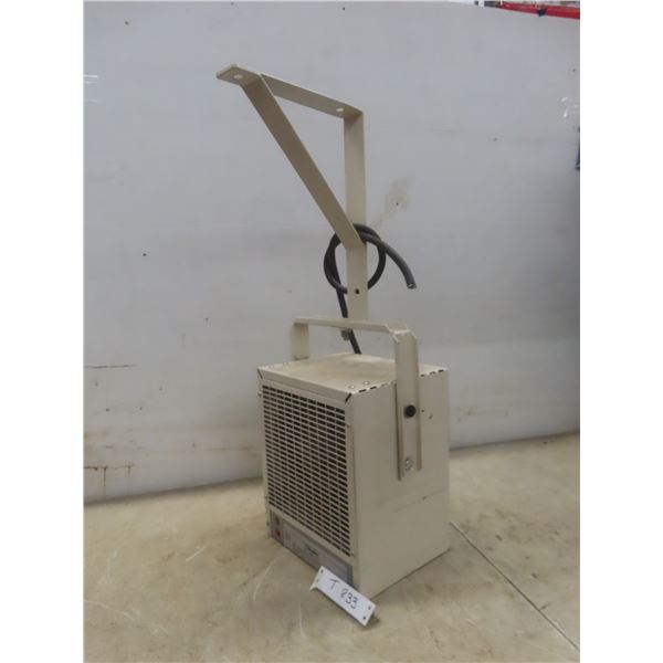 Dimplex 240V Electric Heater With Mounting Bracket, 4,000 Watts (Power Cord Cut)