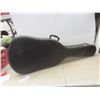 Image 7 : Acoustic Hard-Sided Guitar Case 42" Long and Spring Lever Capo