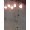 Image 5 : Mid-Century Modern Brass Five-Branch Arc Floor Lamp