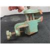 Image 6 : Salesman Samples: Anvil and 2 Bench Vises