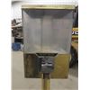 Image 8 : Vintage-Style Floor Standing Four-Sided Gumball Vending Machine With Brass Gold-Tone