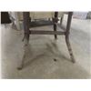 Image 4 : Antique Cast Iron Forge
