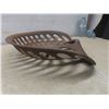 Image 2 : Tractor Implement Cast Iron Seat