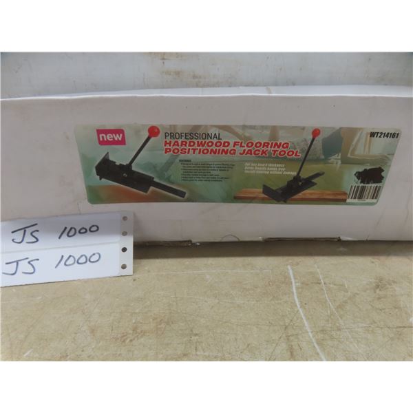 Hardwood Flooring Positioning Jack Tool - New or Store Return