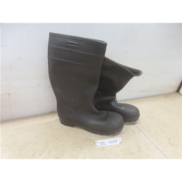 New Steel-Toe Rubber Boots Size 12