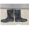 Image 6 : Hardened Steel-Toe Rubber Boots Size 9
