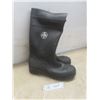Image 1 : Hardened Steel Toed Rubber Boots Size 8