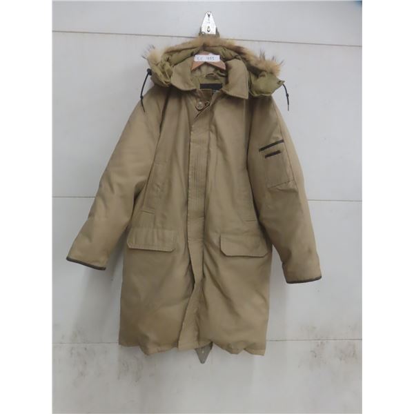 Down-Filled Men's Jacket With Detachable Hood Size 40