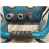 Image 4 : Makita Portable Air Compressor 5.2 Gallon 3 HP