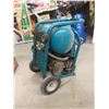 Image 9 : Makita Portable Air Compressor 5.2 Gallon 3 HP
