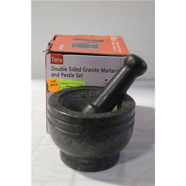 NEW 5.5" STONE MORTAR & PESTLE