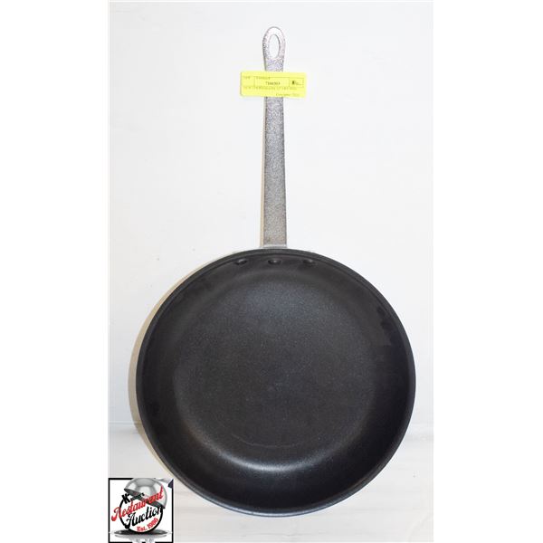 UNCLAIMED: NEW THERMALLOY 12" FRY PAN