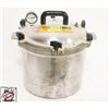 Image 1 : ALL AMERICAN 21.5 QUART CAST ALUMINUM PRESSURE
