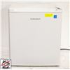 Image 1 : HAMILTON BEACH 1.7 CU.FT COUNTER TOP COOLER