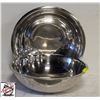 Image 1 : 2 STAINLESS STEEL MIXING BOWLS