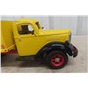 Image 2 : Brunswick Toy Truck, International R190 Flatbed Lumber Hauler, 1/16 Scale, 18 1/2" Long