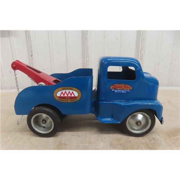 Tonka Classic Pressed Metal Tow Truck, Professionally Restored, C. 1950s, 11" Long