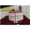 Image 9 : Mobil Oil Outboard 2.5 Gallon Can