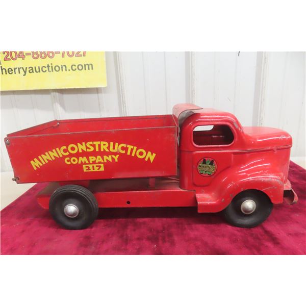Otaco Minnitoy Mini Pressed Metal Construction Dump Truck, 17" Long
