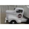 Image 3 : Otaco Minnitoy Winnipeg Supply Tanker Truck and Trailer 