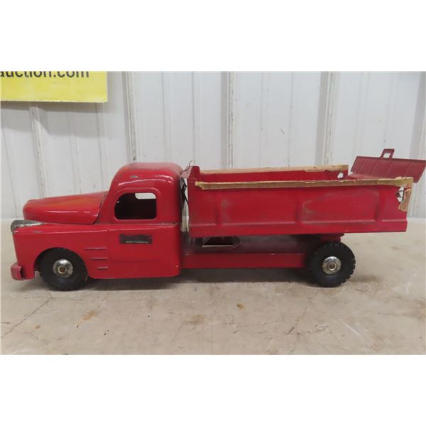 Structo Pressed Steel Dump Truck 1950s or 60s, 20''