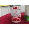 Image 4 : 2 Outboard Oil Cans (1) Texaco Quart, (1) Scott 20oz with Product 