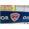 Image 3 : Service Station Carry 6 Bottle Oil Rack Fina with 1 Quart Oil Bottle 