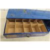 Image 7 : Vintage Holley Carburetor Metal Cabinet 9 1/2'' x 24'' x 6 1/2'' 