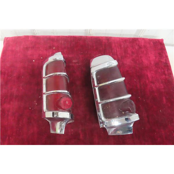 Set of Two 1963 Pontiac Tail Lights with Assembly for Model Catalina, 
