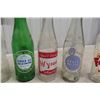 Image 4 : 16 Old Pop Bottles: Crush, 7up, Pepsi, Wynola, Frostie, Stubby, Drewrys,