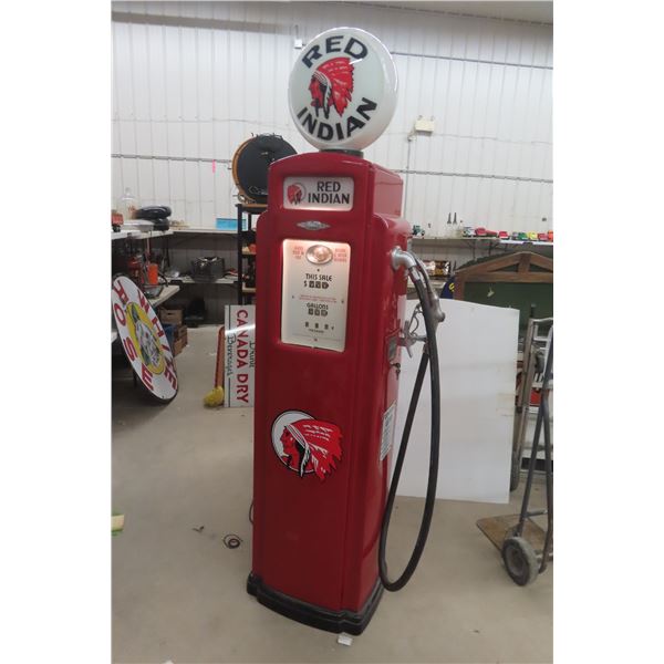 Bennett 543 Gas Pump from the 1930s. Professionally Restored 