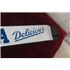 Image 5 : 1950s Salada Tea Fresh Delicious Porcelain Door Bar 3'' x 32'' 