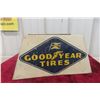 Image 7 : Goodyear Vintage Metal Tire Store Display Stand
