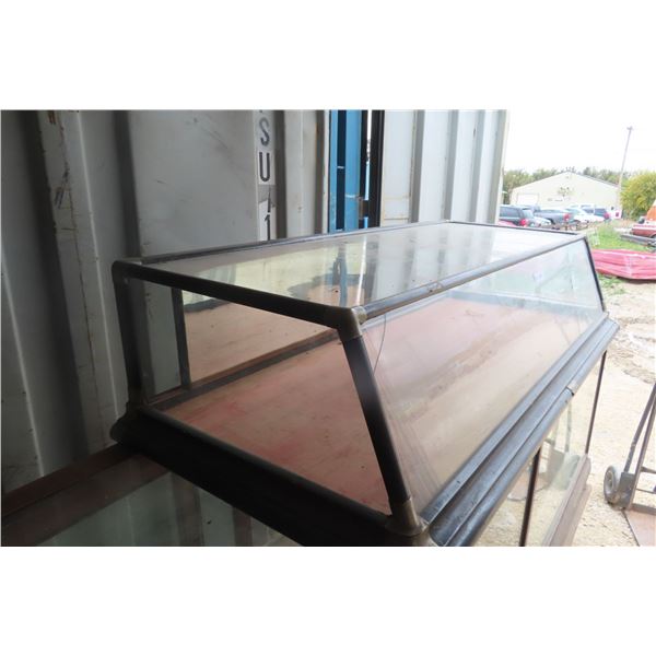 Counter Top Store Display Case 13 1/2 "x 60"x28"