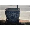 Image 2 : 17" BLUE & WHITE PORCELAIN FISH BOWL ON WOOD STAND (21 1/2" W/STAND)