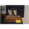 Image 1 : 12" HOKULE'A SCALE MODEL BY FRANCIS PIMMEL; SIGNED
