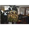 Image 4 : TIFFANY STYLE TABLE LAMP (31")