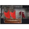 Image 2 : 12" HAWAIIAN VOYAGING CANOE W/RED SAILS IN SHOWCASE BY FRANCIS PIMMEL