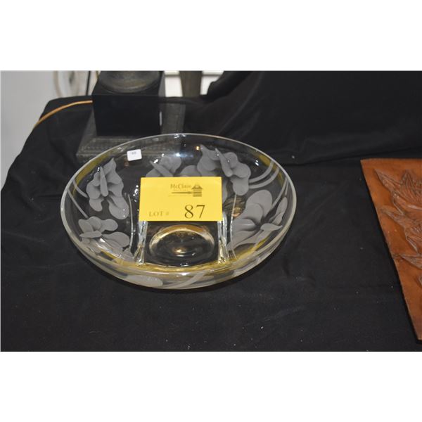 10 3/4" HAWAIIAN DEEPLY ETCHED BOWL W/ANTHURIUM DESIGN