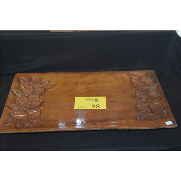VINTAGE CARVED WOOD FOOTED TRAY W/ANTHURIUM MOTIF (POSSIBLE SORENSON) (21 1/2" X 12 1/2" X 1 1/2")