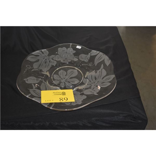 14 3/4" DEEPLY ETCHED PLATTER W/WOODROSE DESIGN