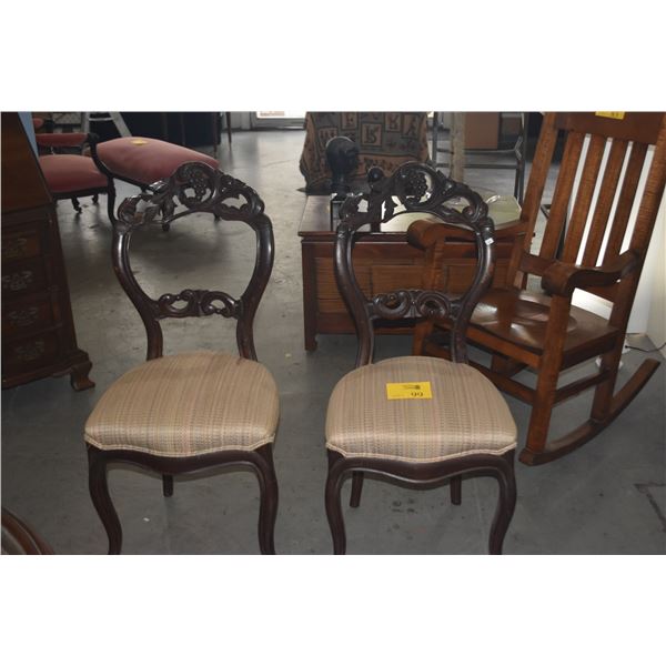 VICTORIAN ERA BALLON BACK CHAIRS W/CARVED GRAPE MOTIF W/CABRIOLE LEGS (PAIR)