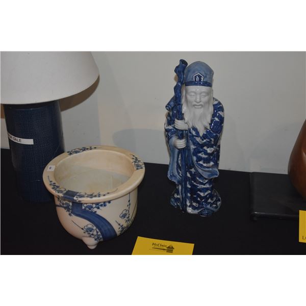 VINTAGE JAPANESE KUTANI PORCELAIN FIGURE OF JOROJIN (GOD OF WISDOM & LONGEVITY) & BLUE & WHITE PLANT