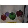 Image 4 : COLLECTION OF GLASS FRUITS (5 PCS)
