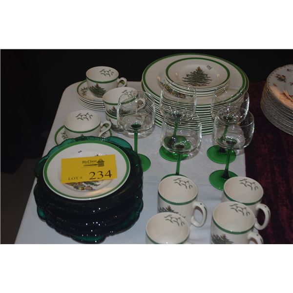 MIXED LOT: COPELAND SPODE CHRISTMAS TREE CHINA, VINTAGE LUMINARC EMERALD GREEN WINE GLASSES & GREEN 