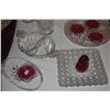 Image 4 : MIXED LOT: CRANBERRY GLASS VASES, ASSORTED GLASS & CRYSTAL SERVING PIECES, CRANBERRY GLASS ASHTRAYS 